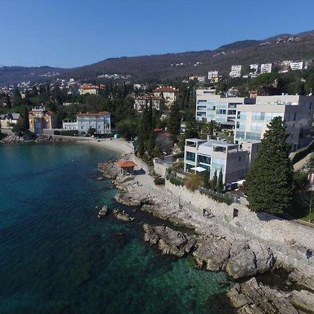 Villa Arentz Residence - Side Sea View Apartments Opatija Bagian luar foto