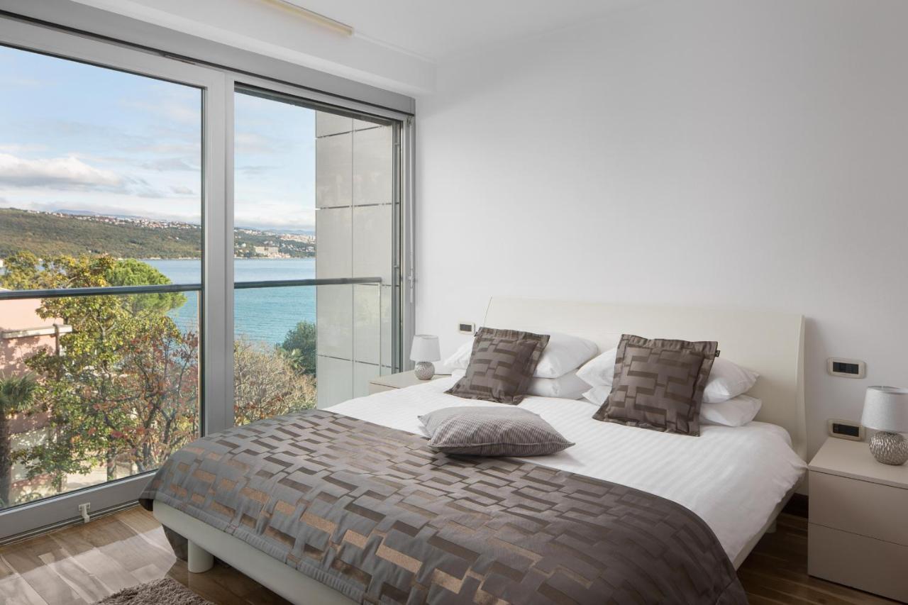 Villa Arentz Residence - Side Sea View Apartments Opatija Bagian luar foto